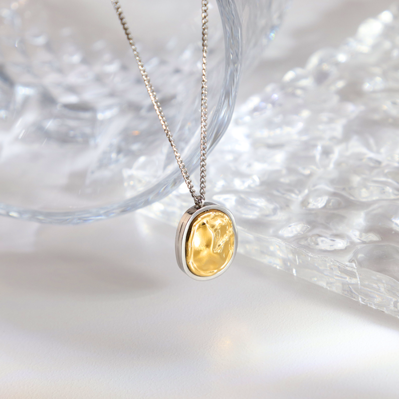 Walen Hammered Necklace