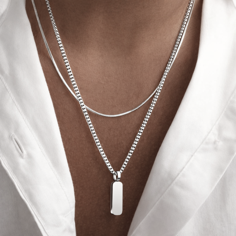 Vero Pendant Necklace