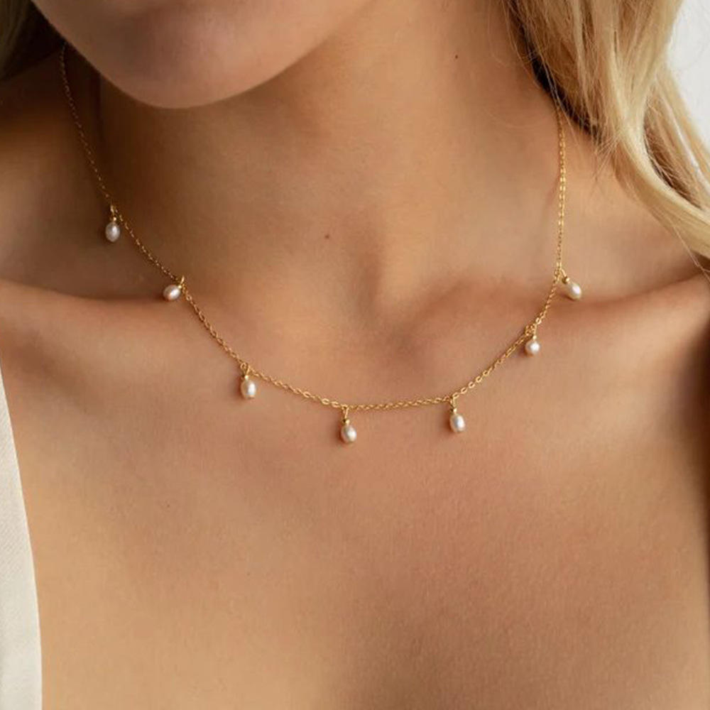 Avienne Pearl Necklace
